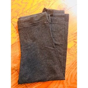 Victoria’s Secret Gray Capri leggings